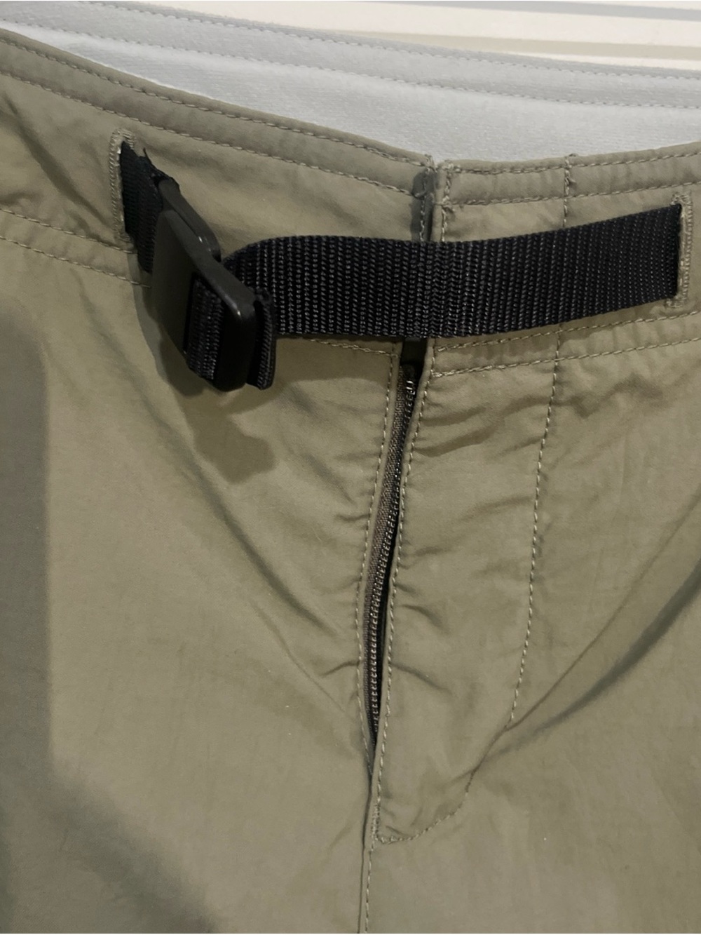 Women  Olive Cargo Pants with Integrated Belt - Picture 6 of 7